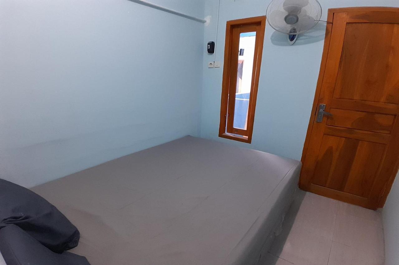Spot On 93410 Wisma Bintang Джепара Екстериор снимка
