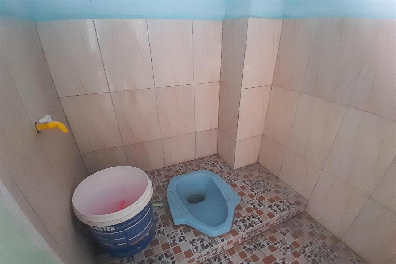 Spot On 93410 Wisma Bintang Джепара Екстериор снимка
