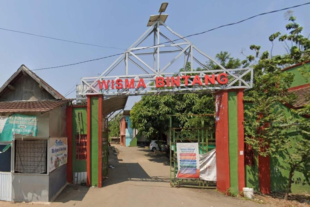 Spot On 93410 Wisma Bintang Джепара Екстериор снимка