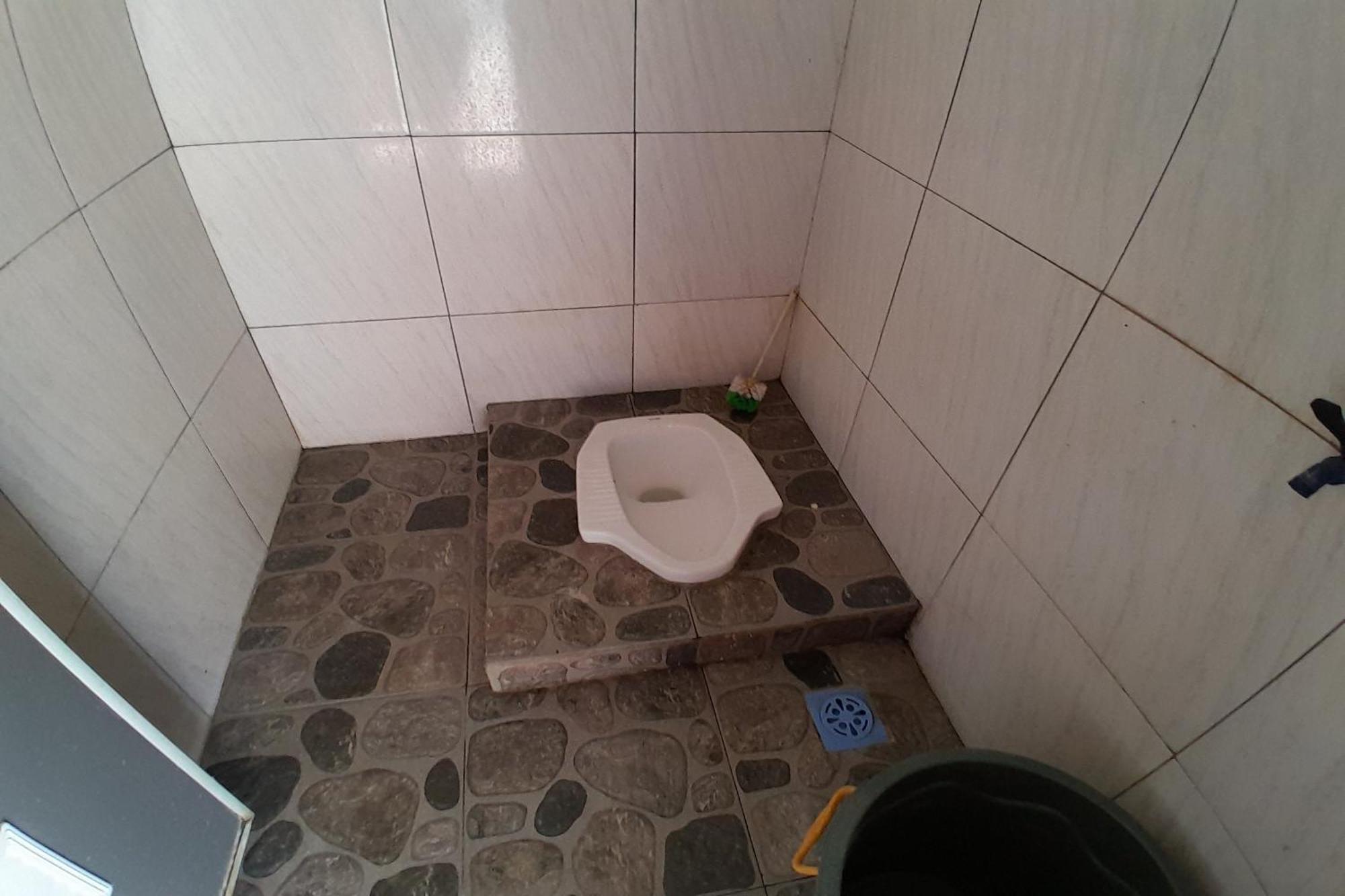 Spot On 93410 Wisma Bintang Джепара Екстериор снимка